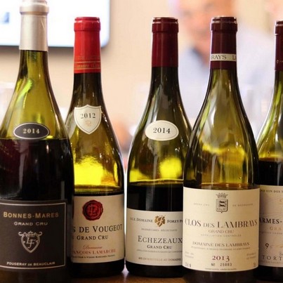 La Journée Dégustation Vin organisée par Sensation Vin se déroule à Beaune, en Bourgogne et se termine sur une dégustation de prestige de 10 grands crus.